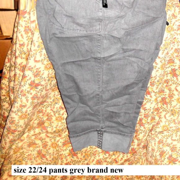 ladys short pants - Picture 2 of 5